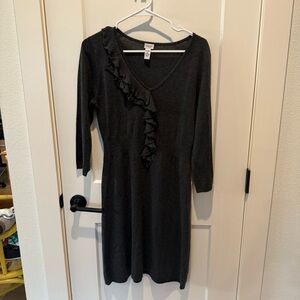 Charming Charlie Ladies 3/4 Sleeve long Dress. Size Medium. Charcoal Gray. Med